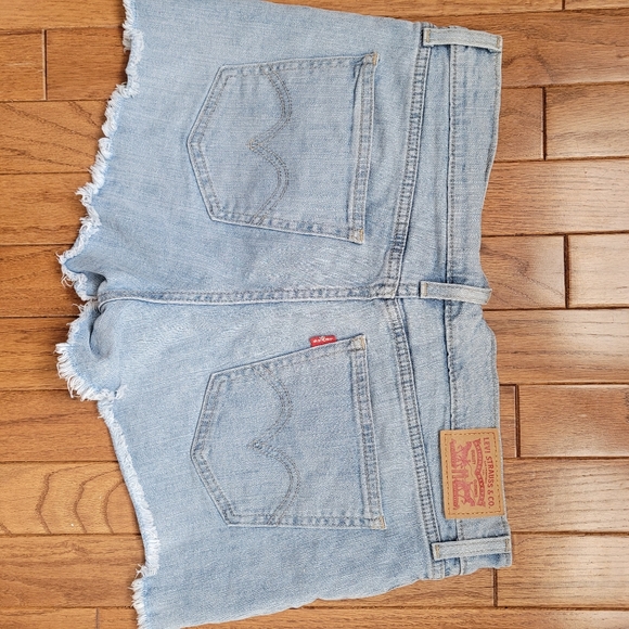 Levi's Shorts Denim - Picture 3 of 3